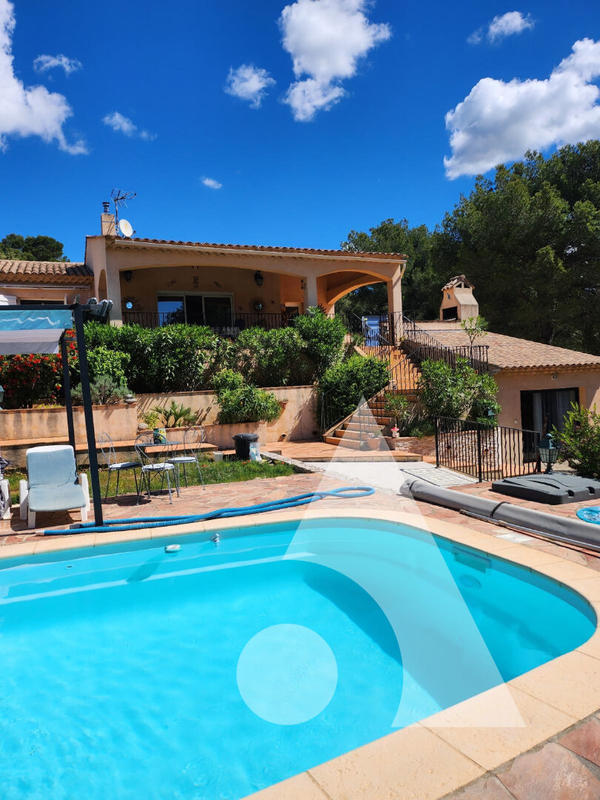 Maison - 120 m² - 5 pièces