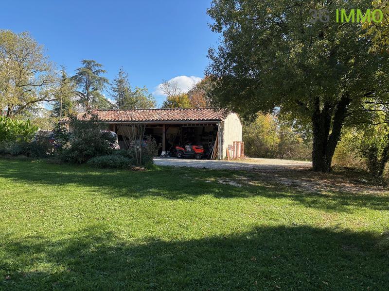 Maison en pierre - 210 m² - 11 pièces