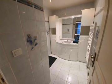 Appartement - 100 m² - 6 pièces