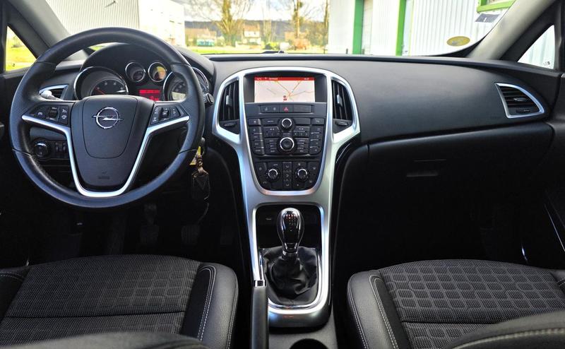 Opel Astra Gtc 2° Main 1.7 Cdti 130cv Sport Carnet d'entretien tamponné constructeur