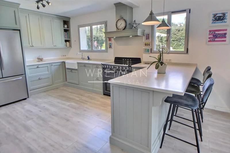 Villa - 218 m² - 7 pièces