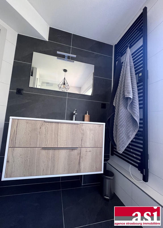 Appartement - 84 m² - 3 pièces