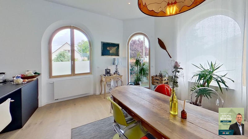 Maison - 308 m² - 8 pièces