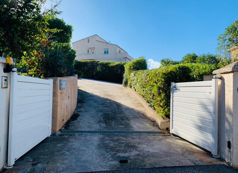 Maison - 217 m² - 8 pièces