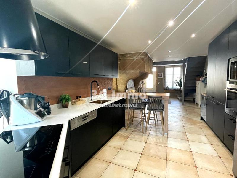 Maison de village - 280 m² - 7 pièces