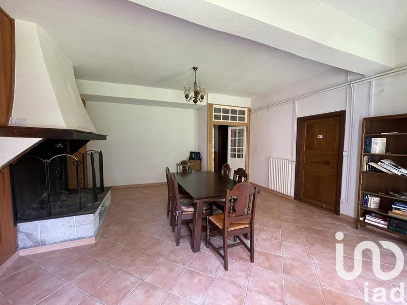 Maison - 200 m² - 12 pièces