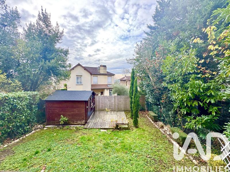 Maison - 94 m² - 5 pièces