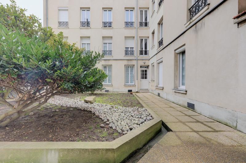 Local commercial - 65 m² - 2 pièces