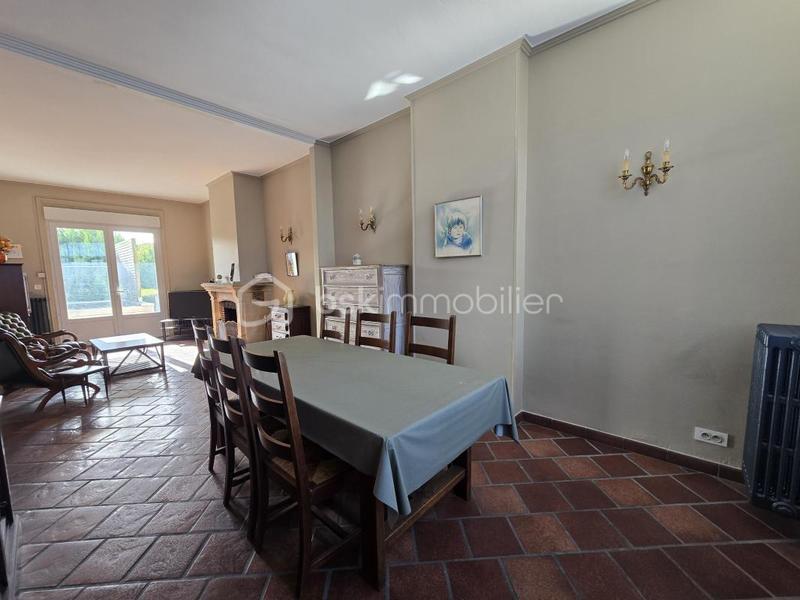 Maison - 165 m² - 9 pièces
