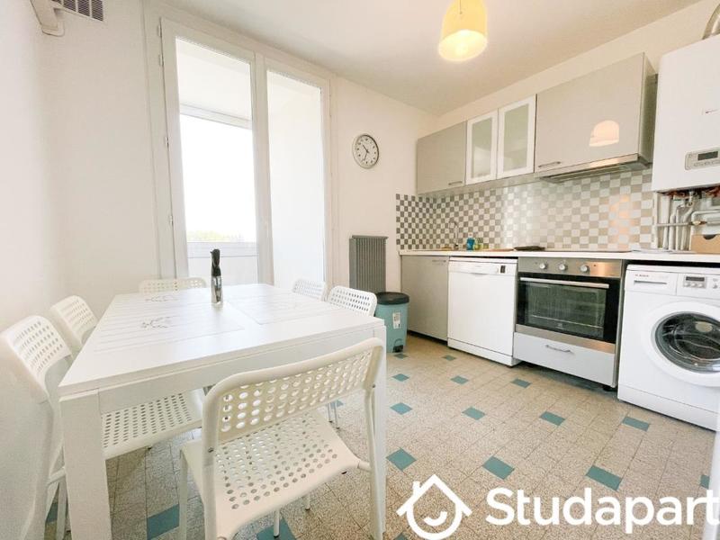 Appartement - 70 m² - 4 pièces