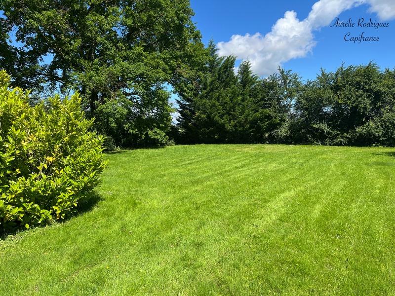 Terrain constructible - 826 m²