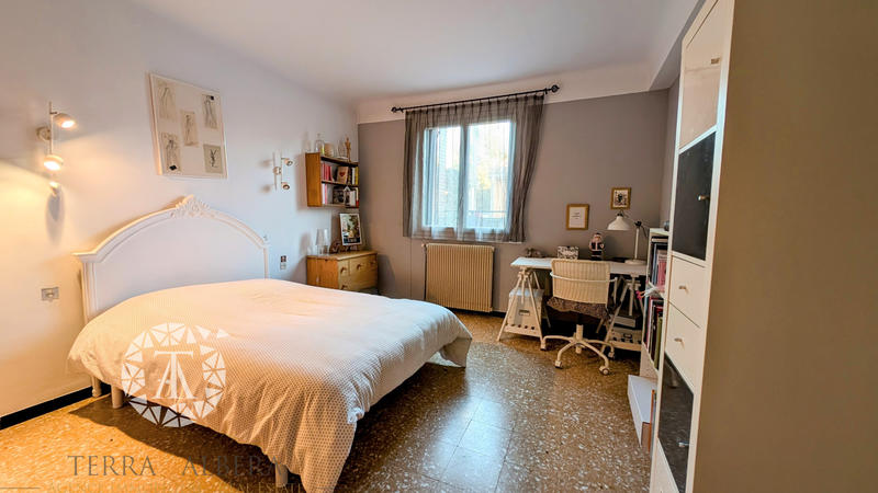 Villa - 308 m² - 12 pièces