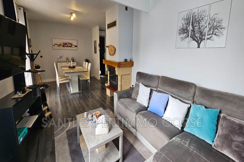 Maison - 121 m² - 5 pièces