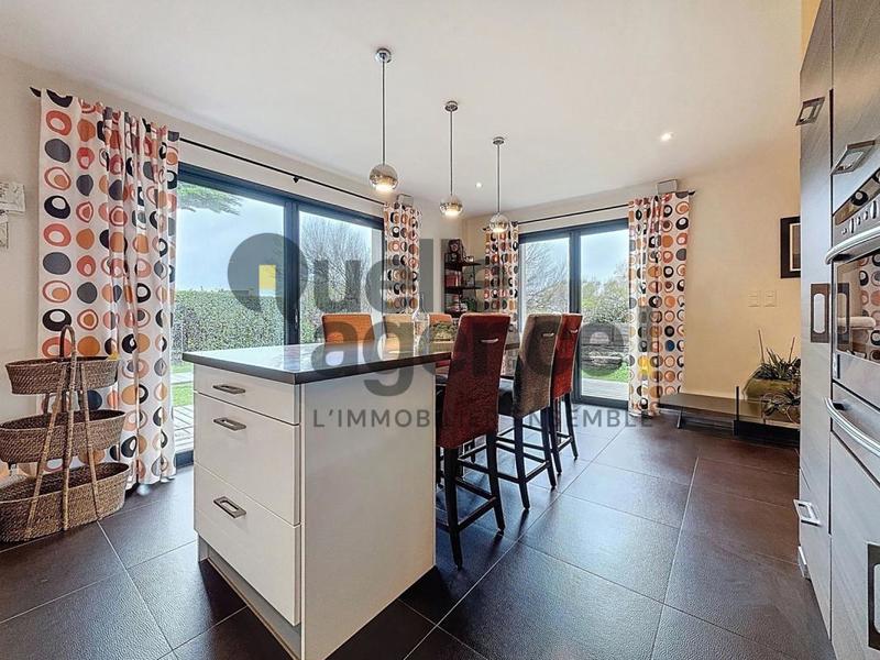 Maison - 180 m² - 7 pièces