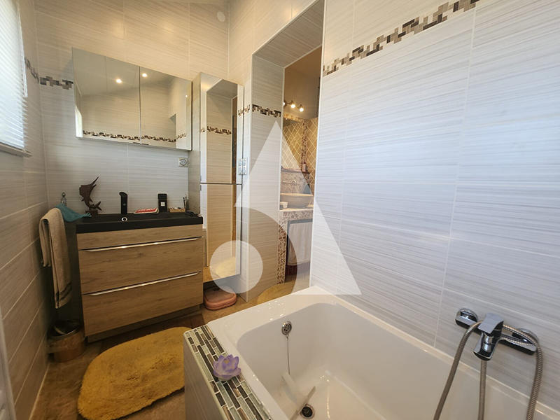 Maison - 160 m² - 6 pièces