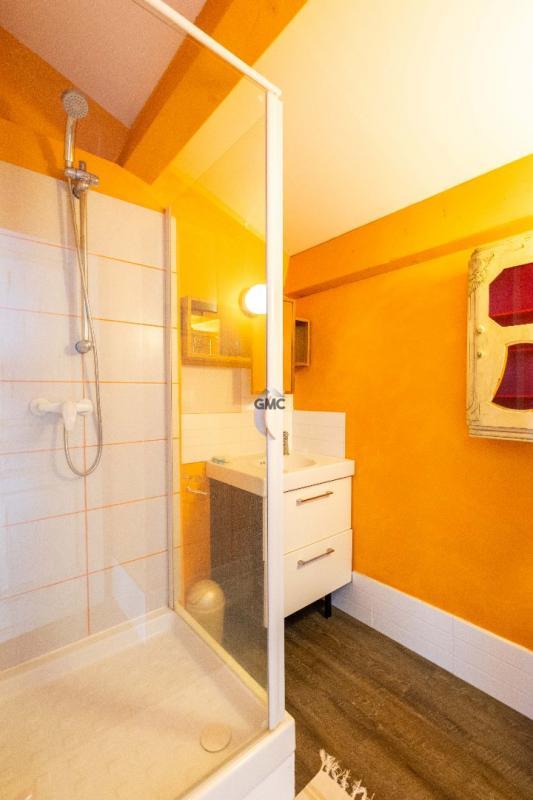 Demeure - 219 m² - 9 pièces