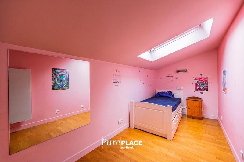 Villa - 225 m² - 6 pièces