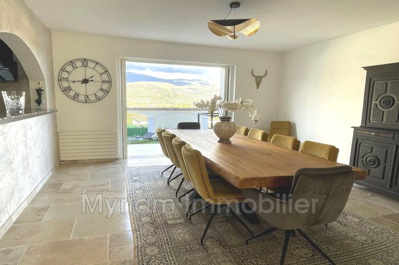 Maison - 251 m² - 6 pièces