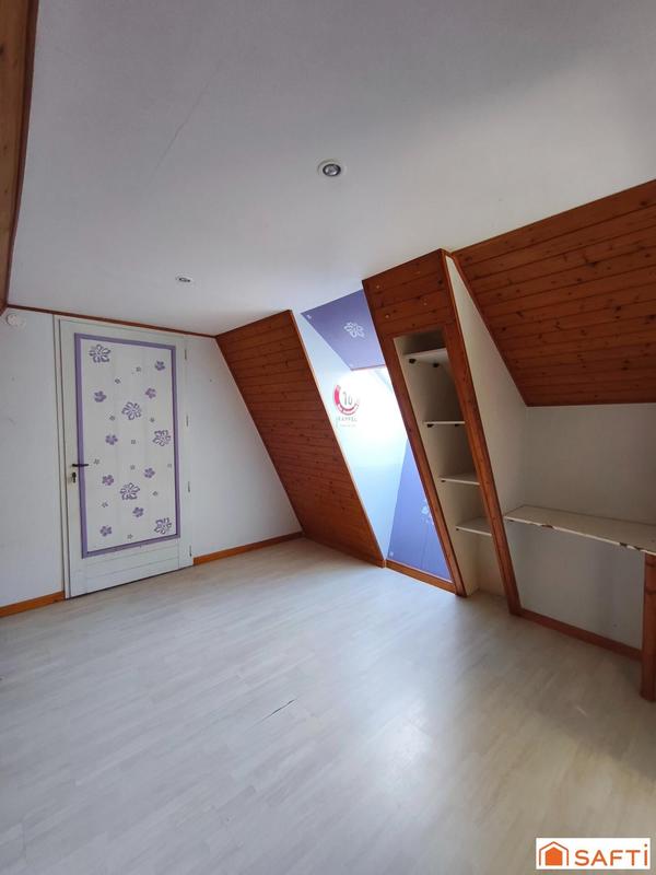 Maison - 95 m² - 5 pièces
