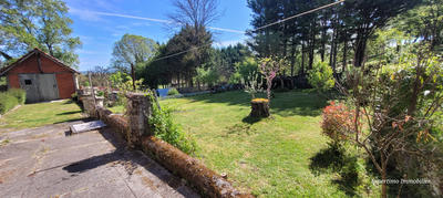 Maison - 201 m² - 8 pièces