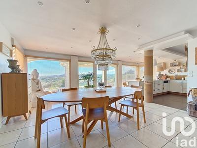 Maison de maîtres - 234 m² - 7 pièces