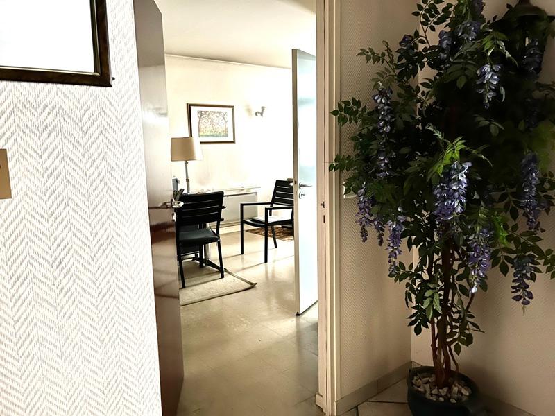 Bureau - 81 m² - 4 pièces