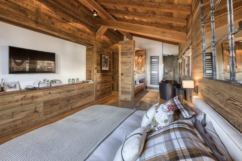 Châlet - 439 m² - 9 pièces