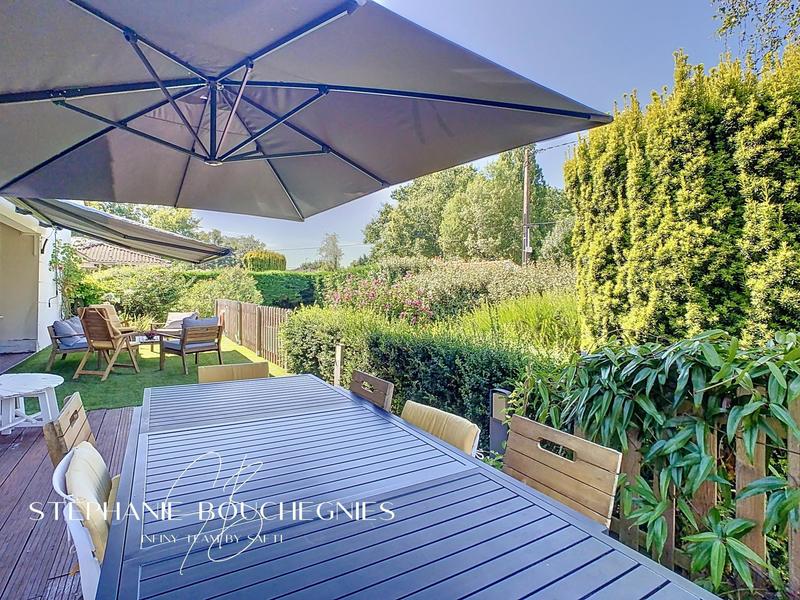 Maison - 223 m² - 10 pièces