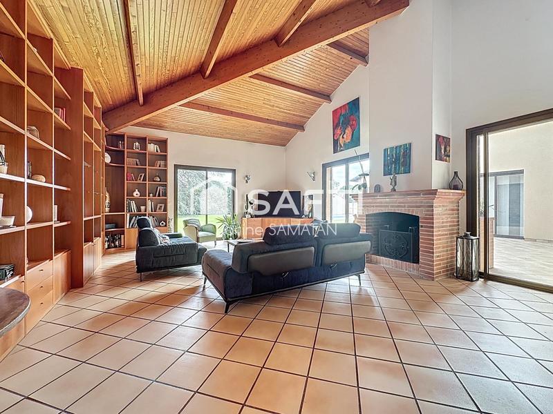 Maison - 216 m² - 6 pièces