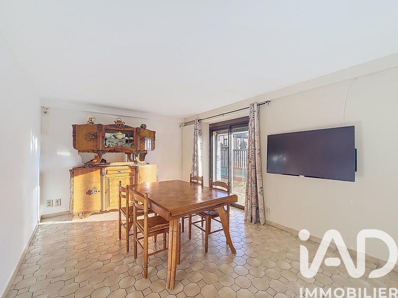 Maison - 223 m² - 11 pièces