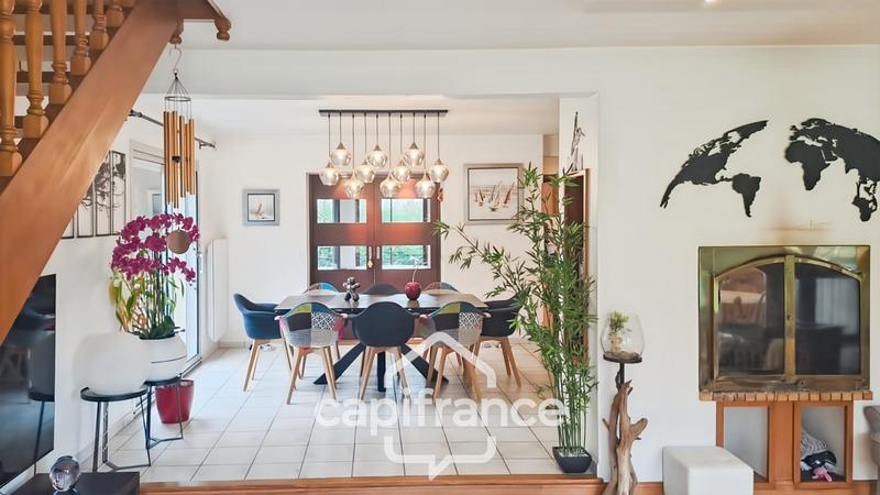 Maison - 284 m² - 10 pièces