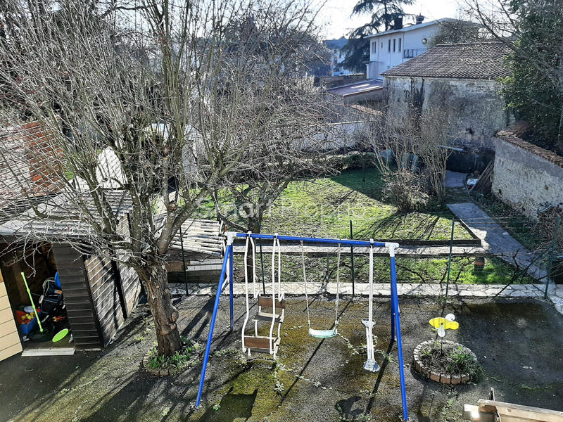 Maison - 272 m² - 13 pièces