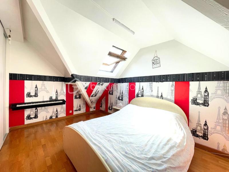 Pavillon - 140 m² - 6 pièces