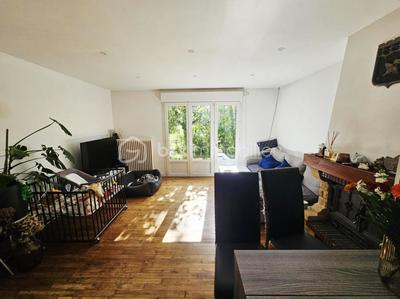 Maison traditionnelle - 72 m² - 4 pièces