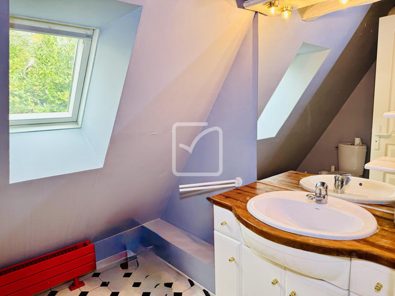 Maison - 276 m² - 8 pièces