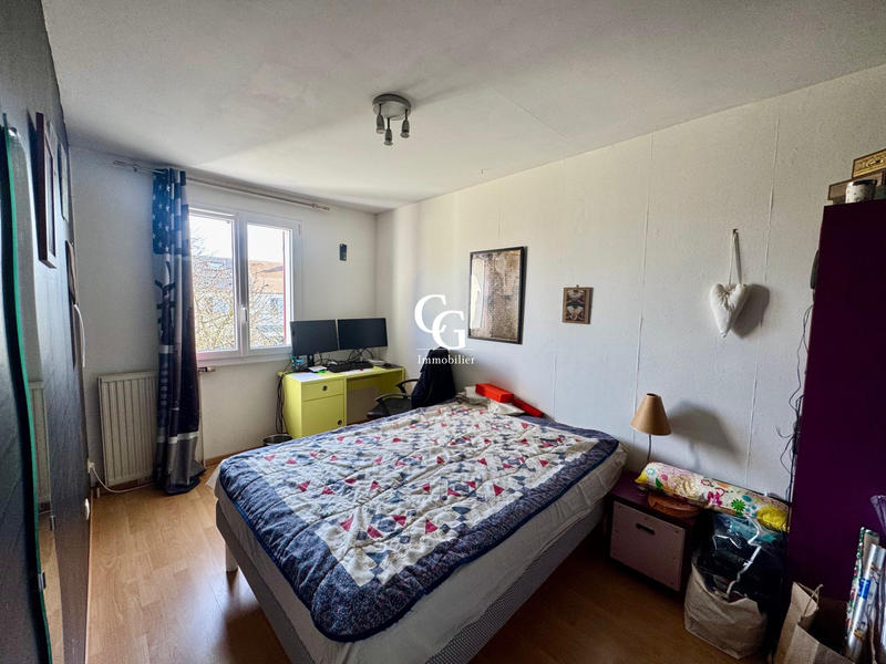 Maison - 99 m² - 5 pièces