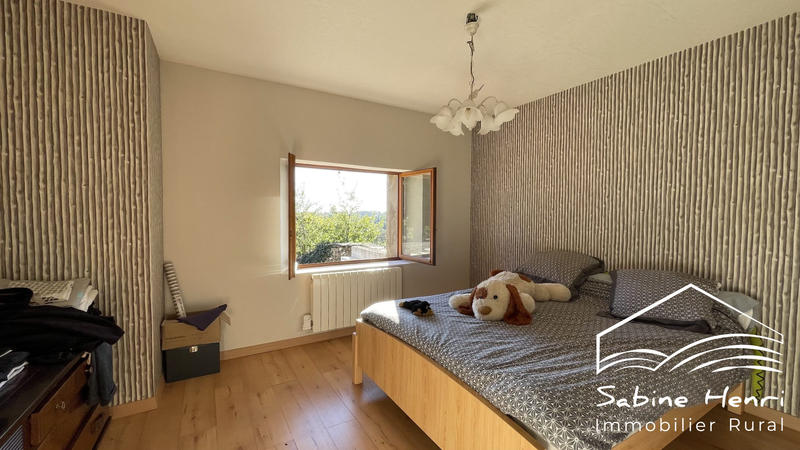 Maison - 211 m² - 5 pièces