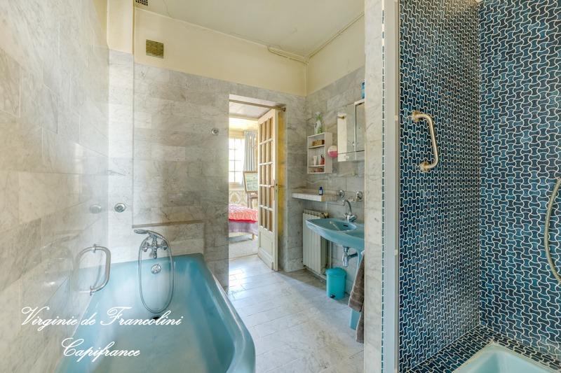 Maison - 304 m² - 10 pièces