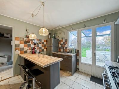 Maison - 95 m² - 5 pièces