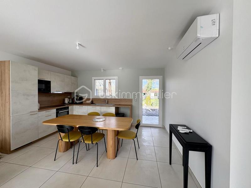 Maison jumelée - 82 m² - 4 pièces