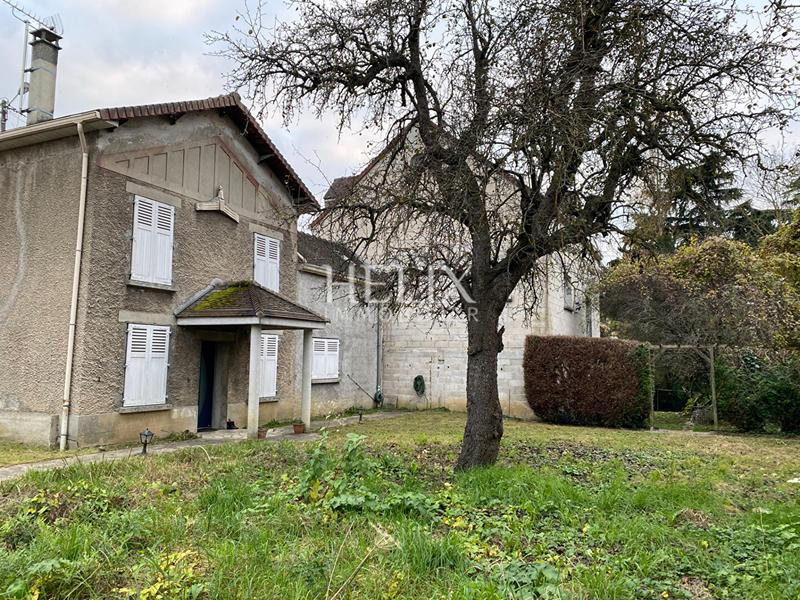 Maison - 316 m² - 9 pièces