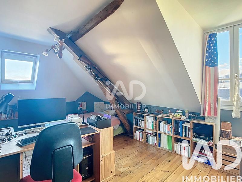 Maison - 207 m² - 8 pièces