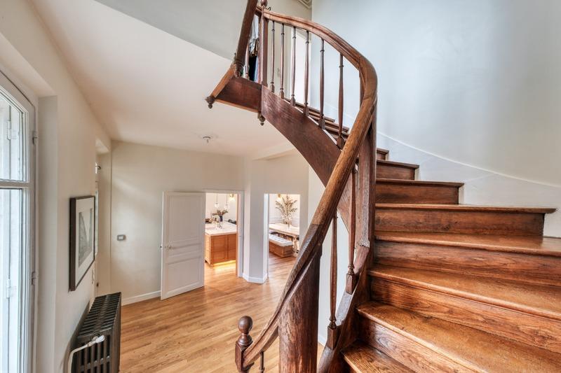 Maison bourgeoise - 234 m² - 8 pièces