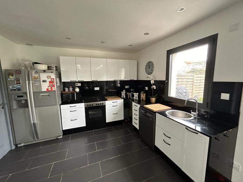 Maison - 160 m² - 8 pièces