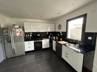 Maison - 160 m² - 8 pièces