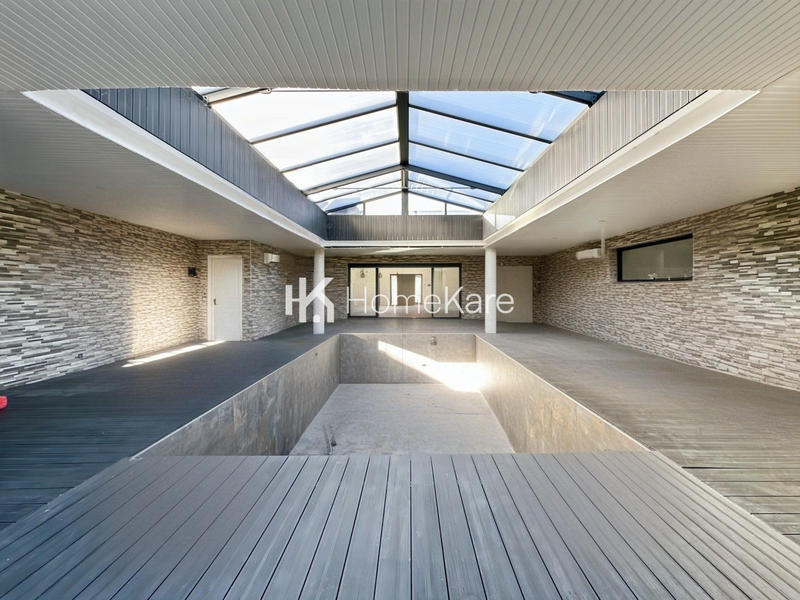 Maison - 224 m² - 6 pièces