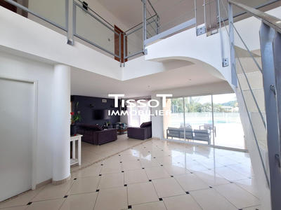 Villa - 230 m² - 6 pièces
