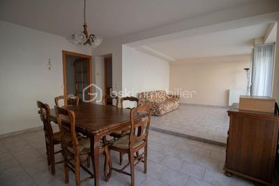 Immeuble - 167 m² - 6 pièces