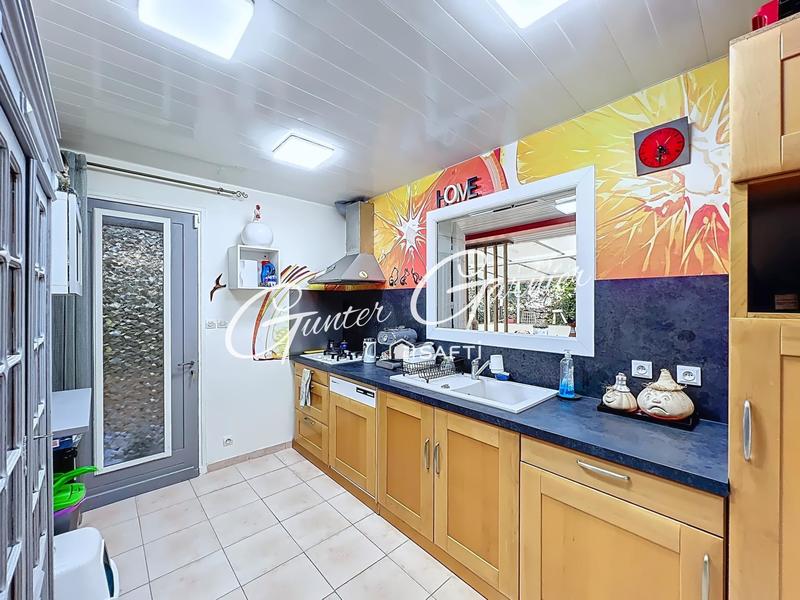 Maison - 90 m² - 3 pièces