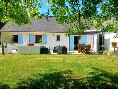 Maison contemporaine - 170 m² - 10 pièces